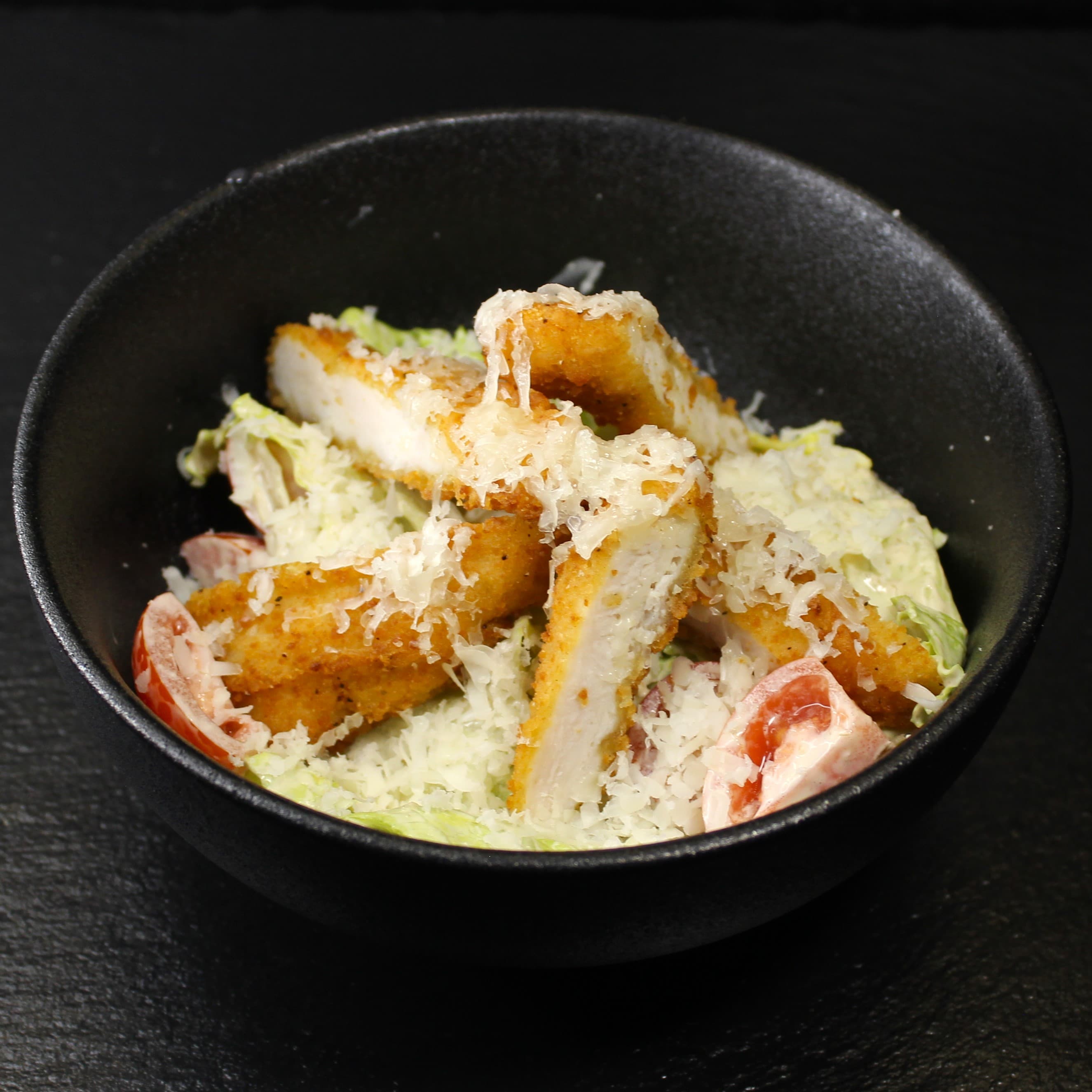 Салат цезарь с креветкой